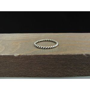 Size 4 Sterling Silver Small Rustic Braid Band Ring Vintage Statement Engagement